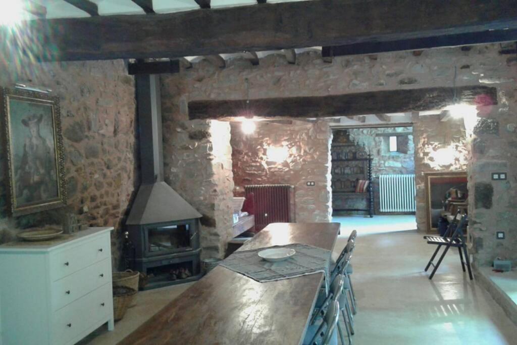La Badenca. Masia Catalana Del S. XVII Riudaura 外观 照片